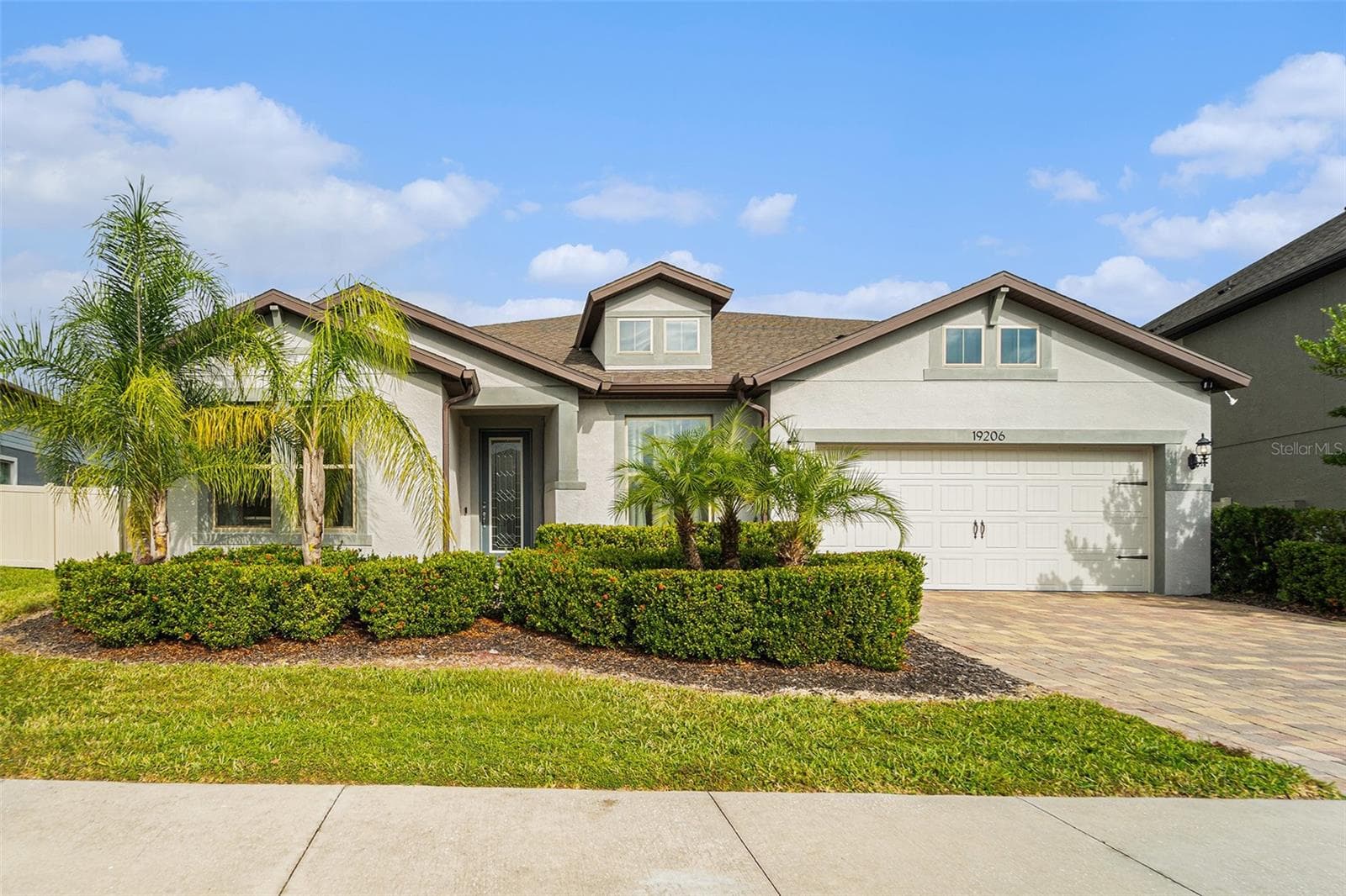 19206 Briarbrook Dr photo 2