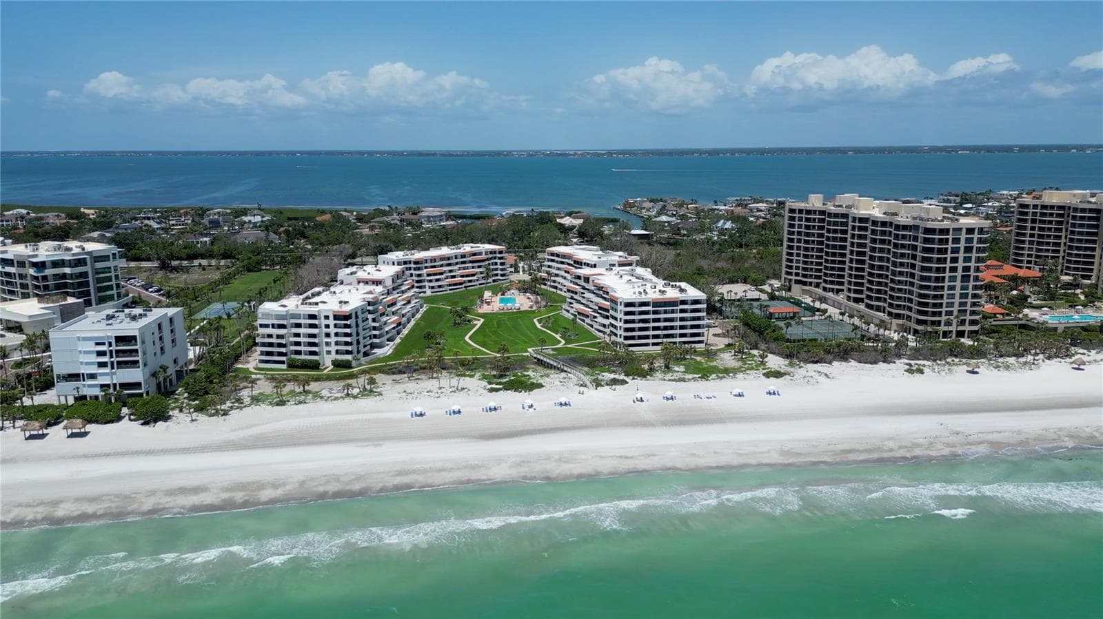 1425 Gulf Of Mexico Dr #408 photo 2