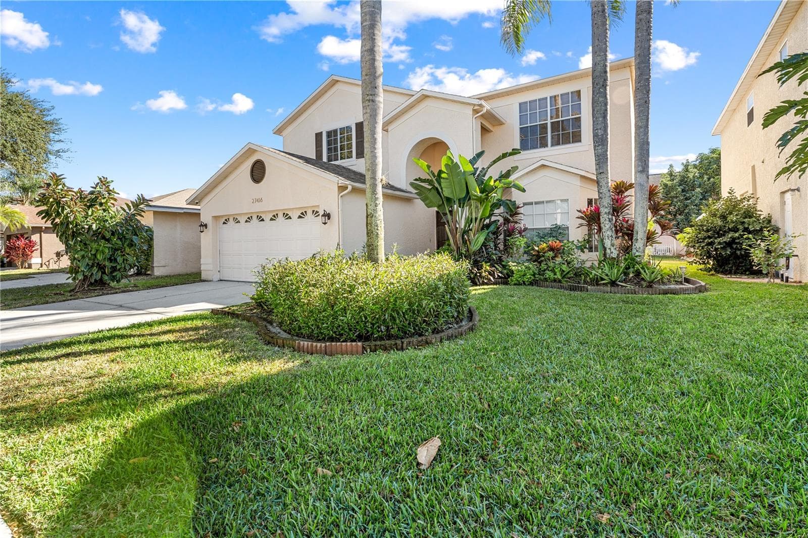 27416 Breakers Dr photo 2