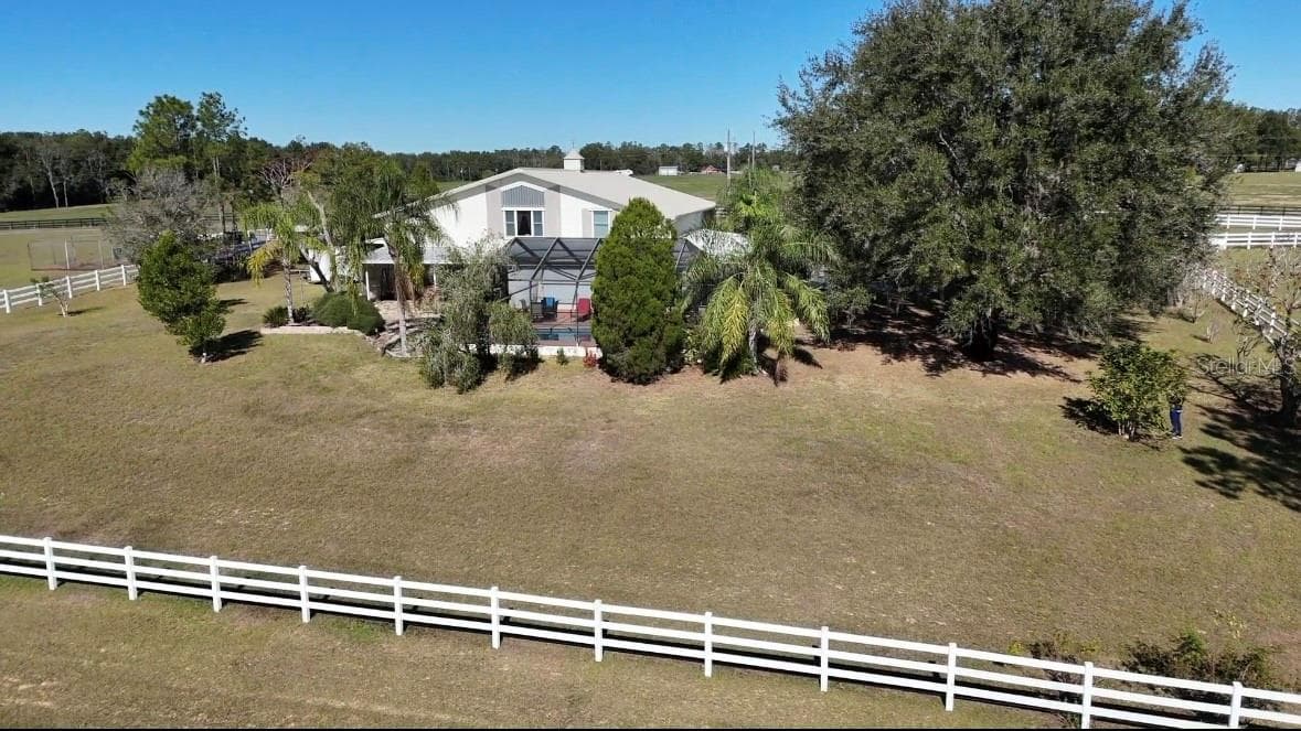 17725 Powerline Rd photo 2