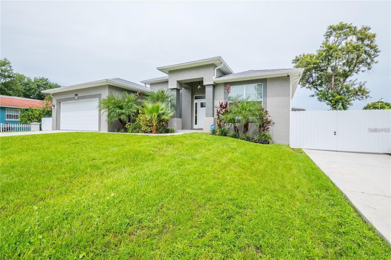 5816 Little River Dr photo 2