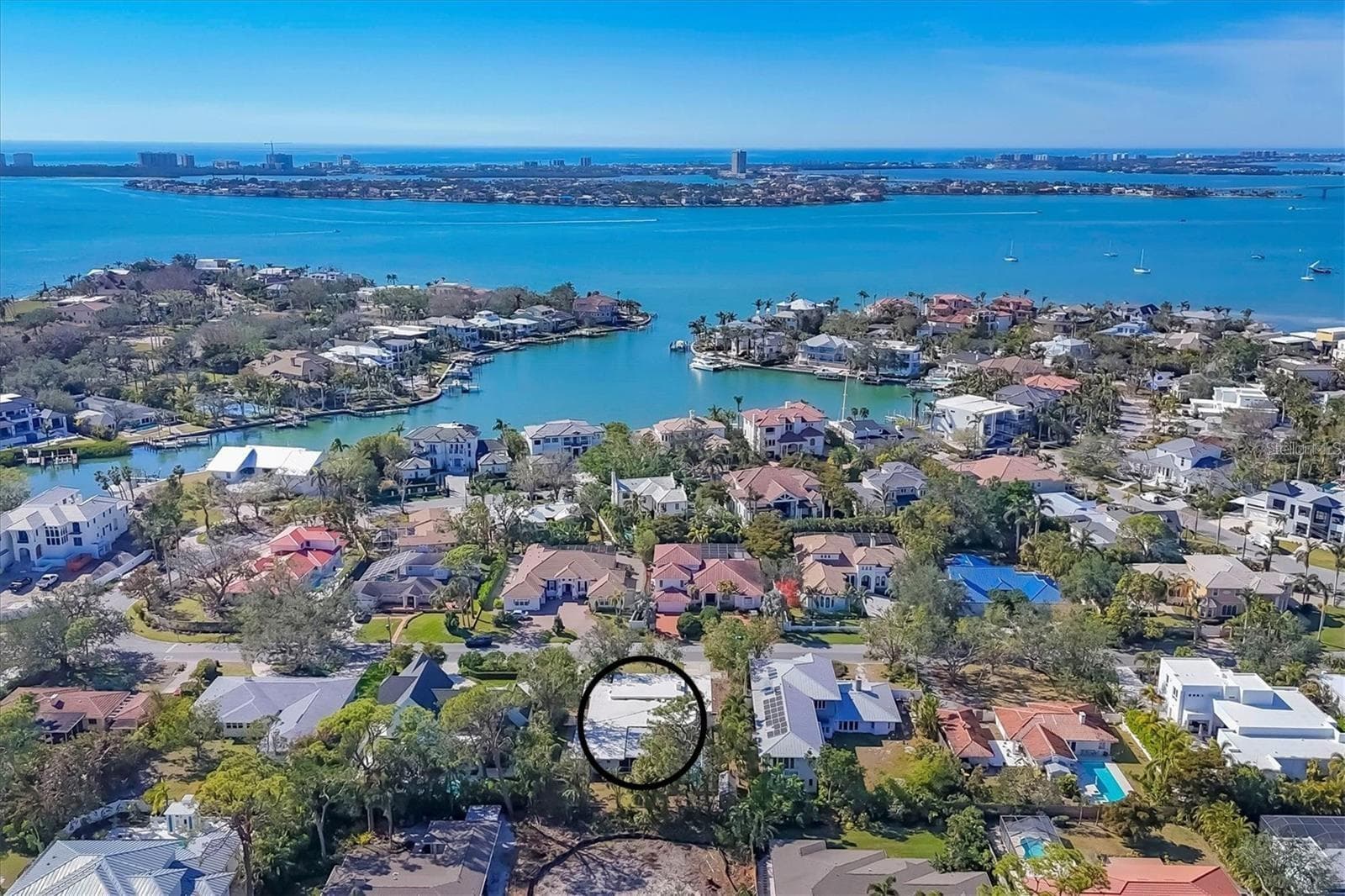 1509 Flower Dr photo 3