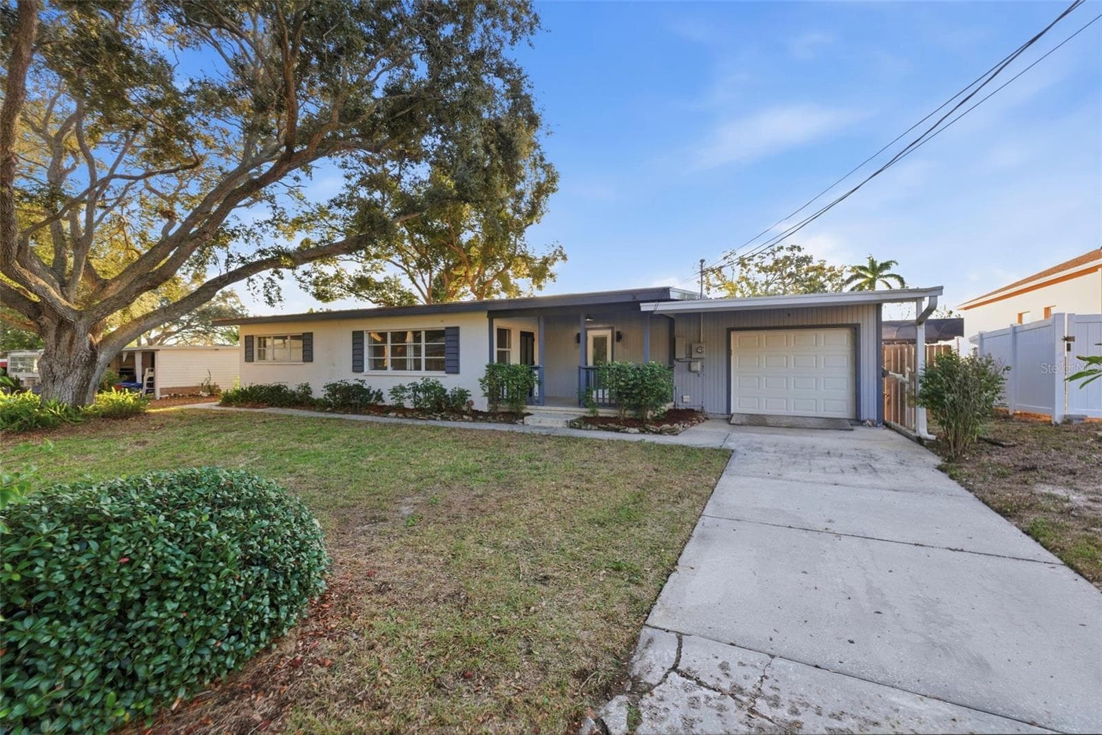 7198 121st Way photo 2