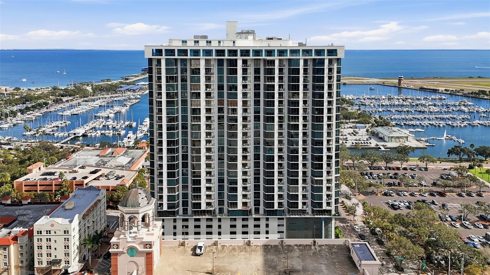 1 Beach Dr SE #1610 photo 2