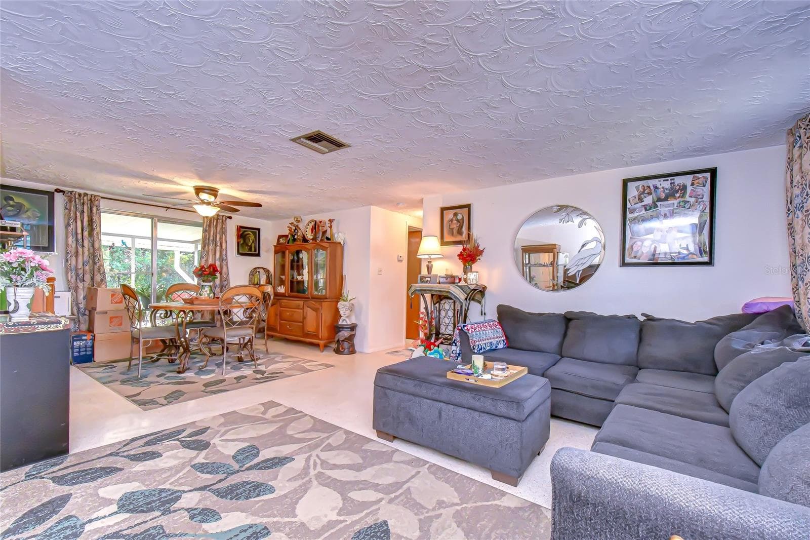 2128 Shannon Dr photo 5