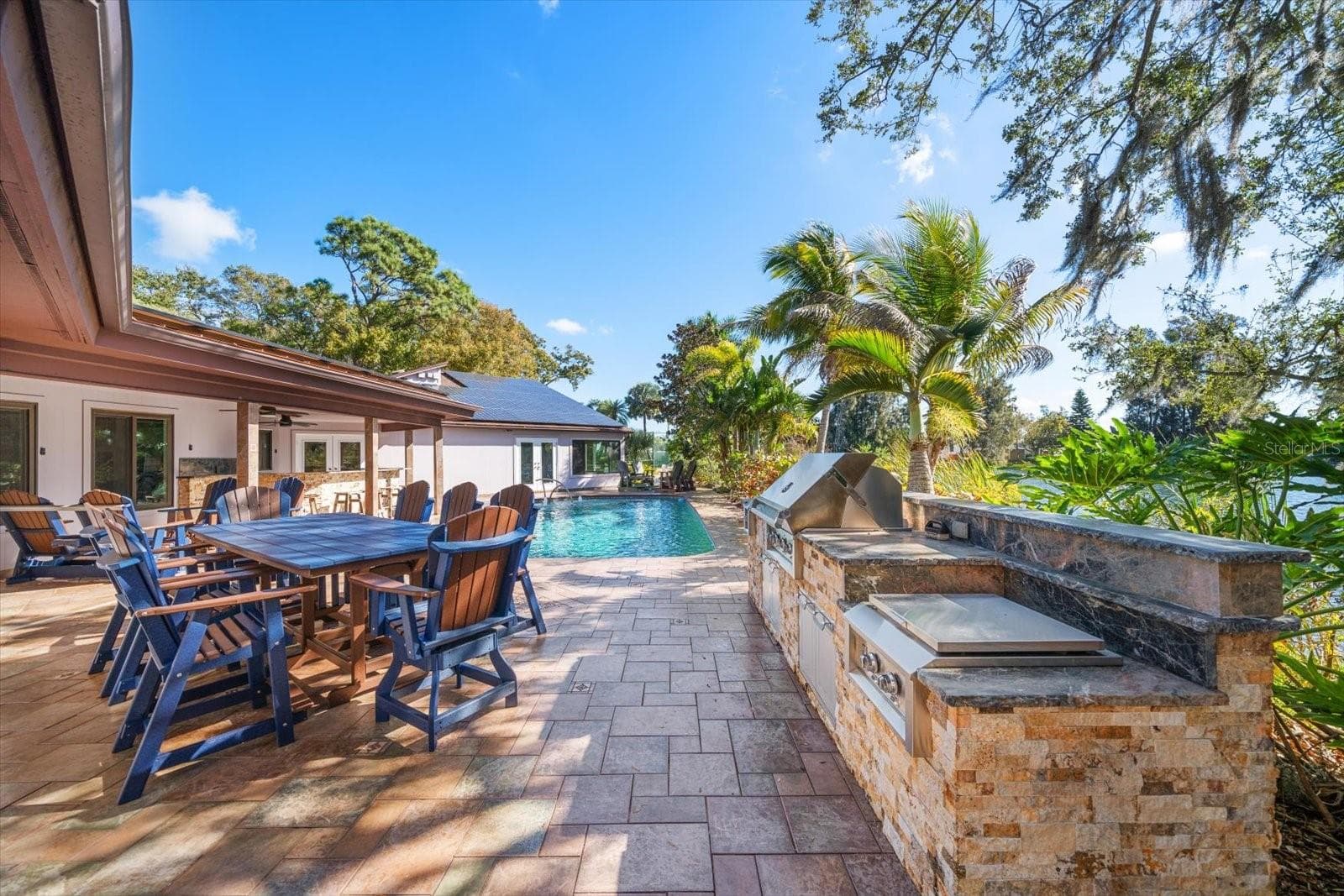 2402 Pine Hammock photo 4