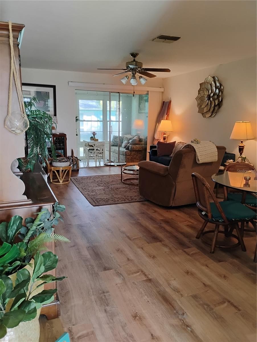 2465 Northside Dr #1001 photo 3