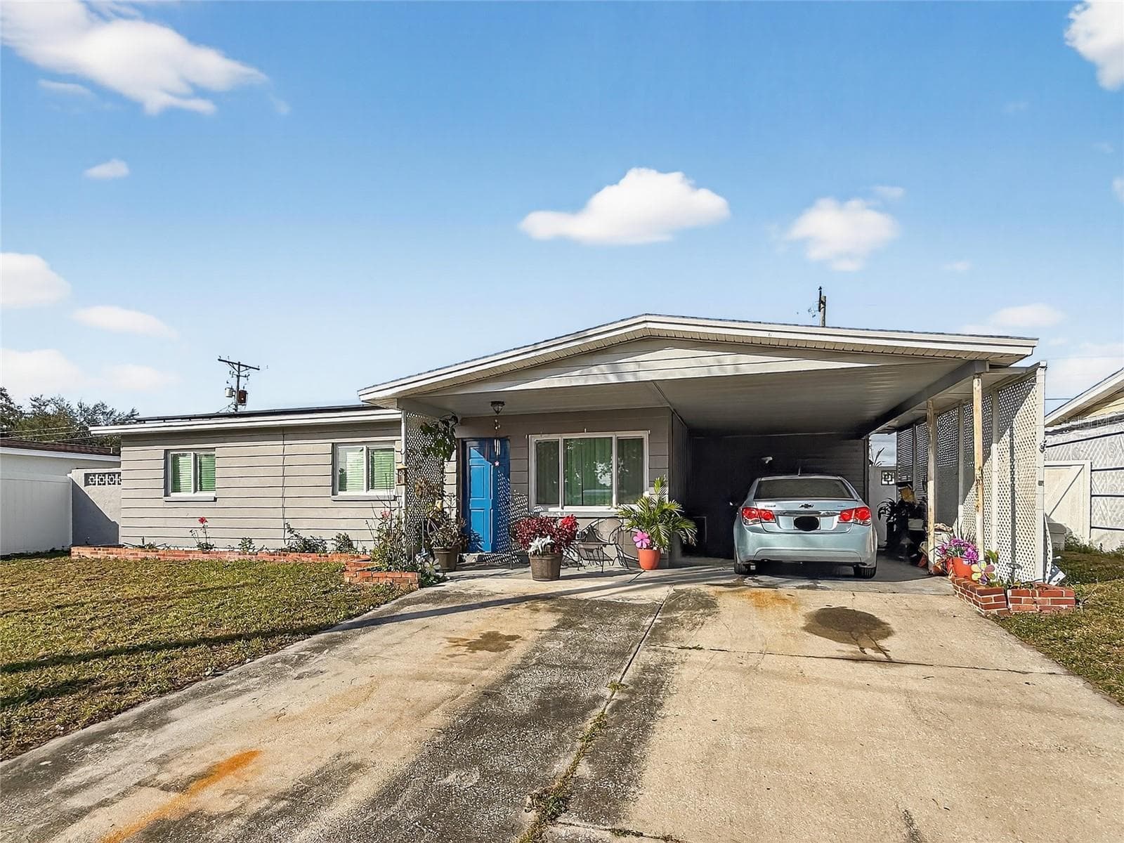 8009 Cornwall Ln photo 2