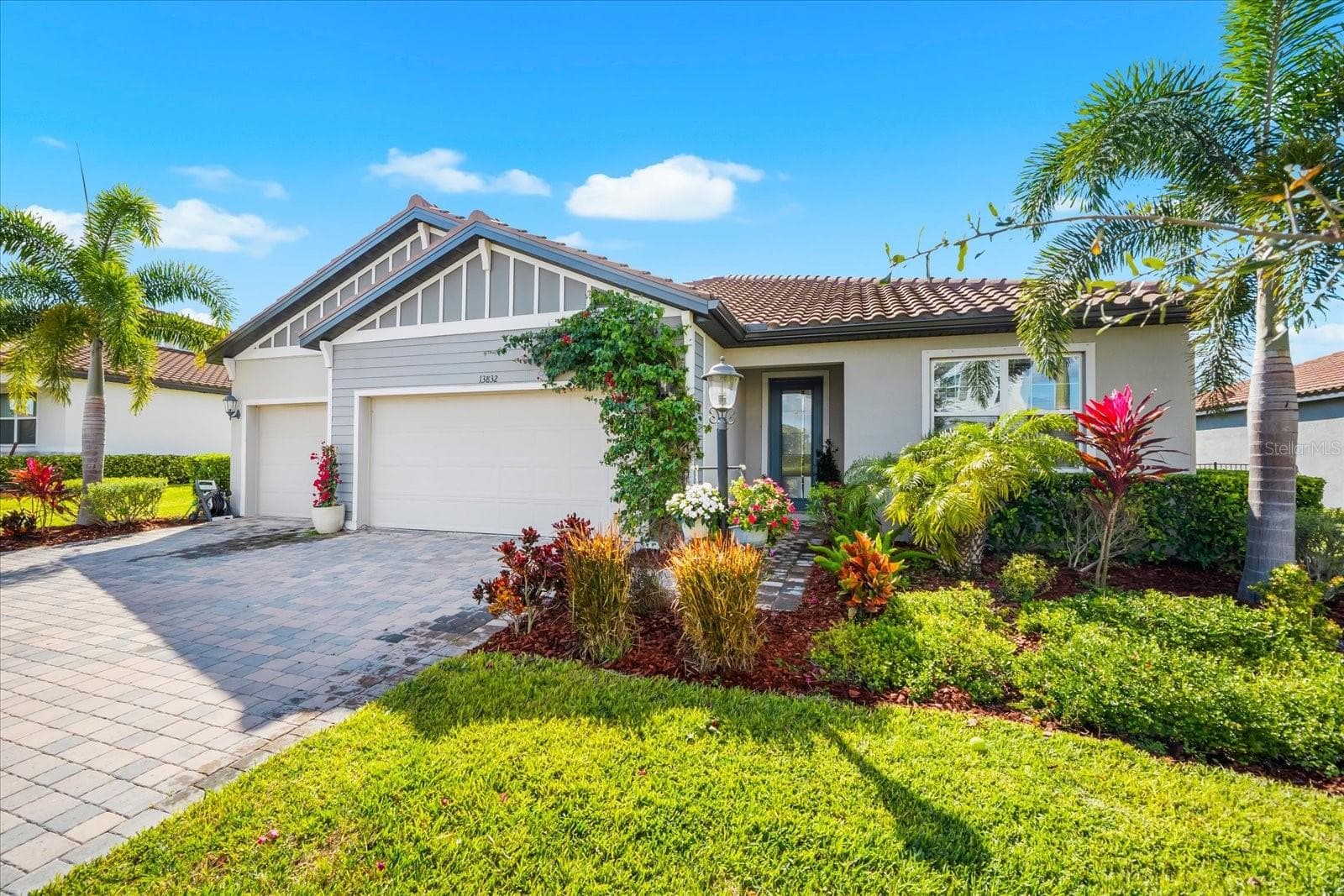 13832 Green Hammock Pl photo 2