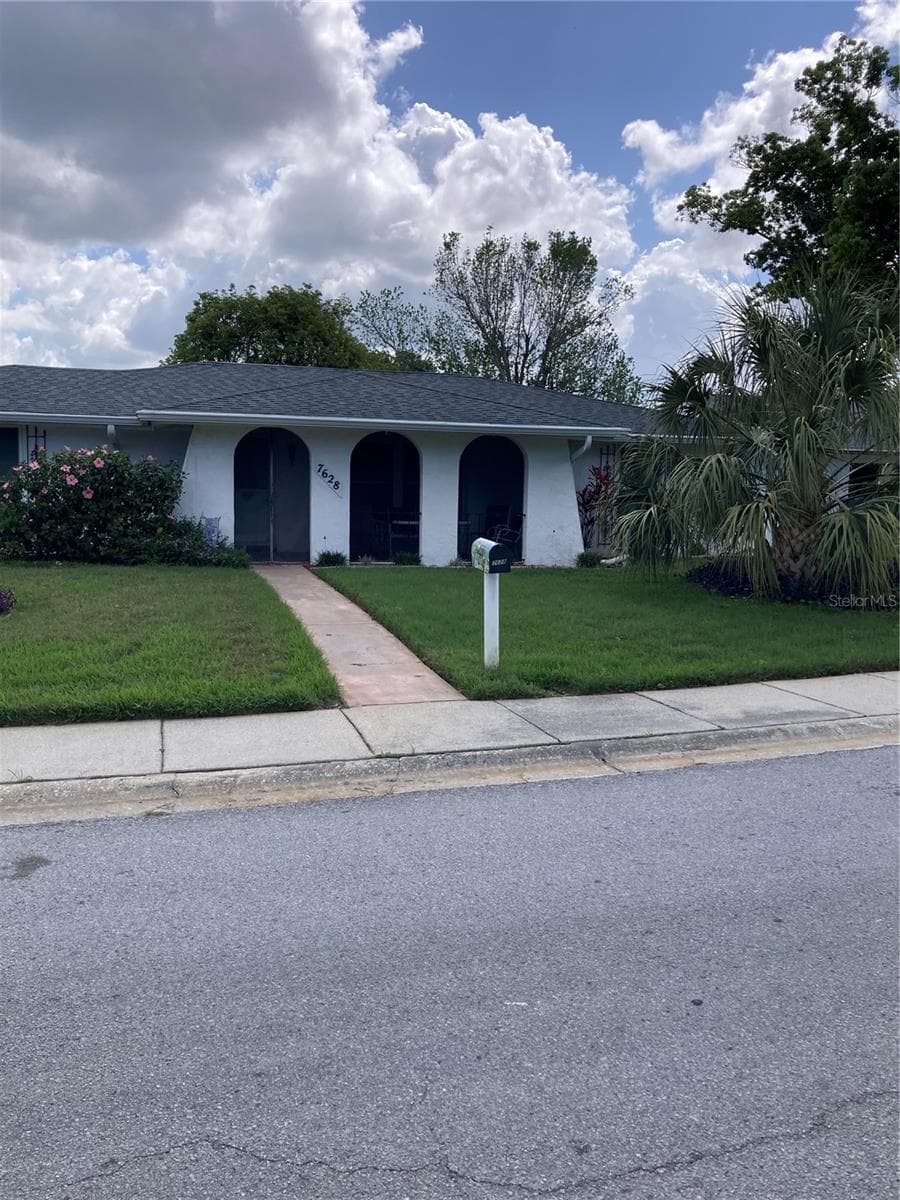 7628 Valley CT photo 2