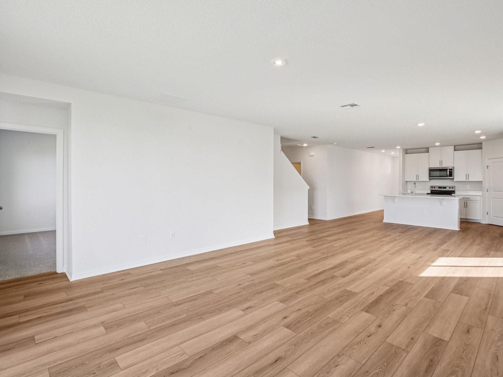 1718 Coolridge Pl photo 2