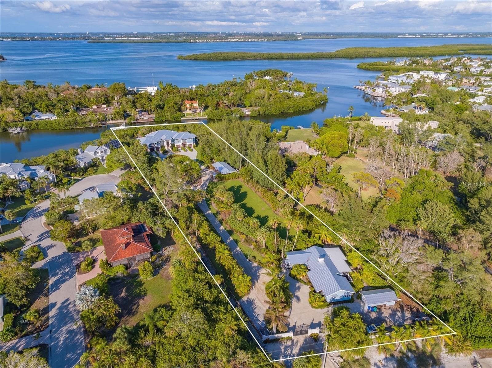 6680 Gulf Of Mexico Dr photo 5