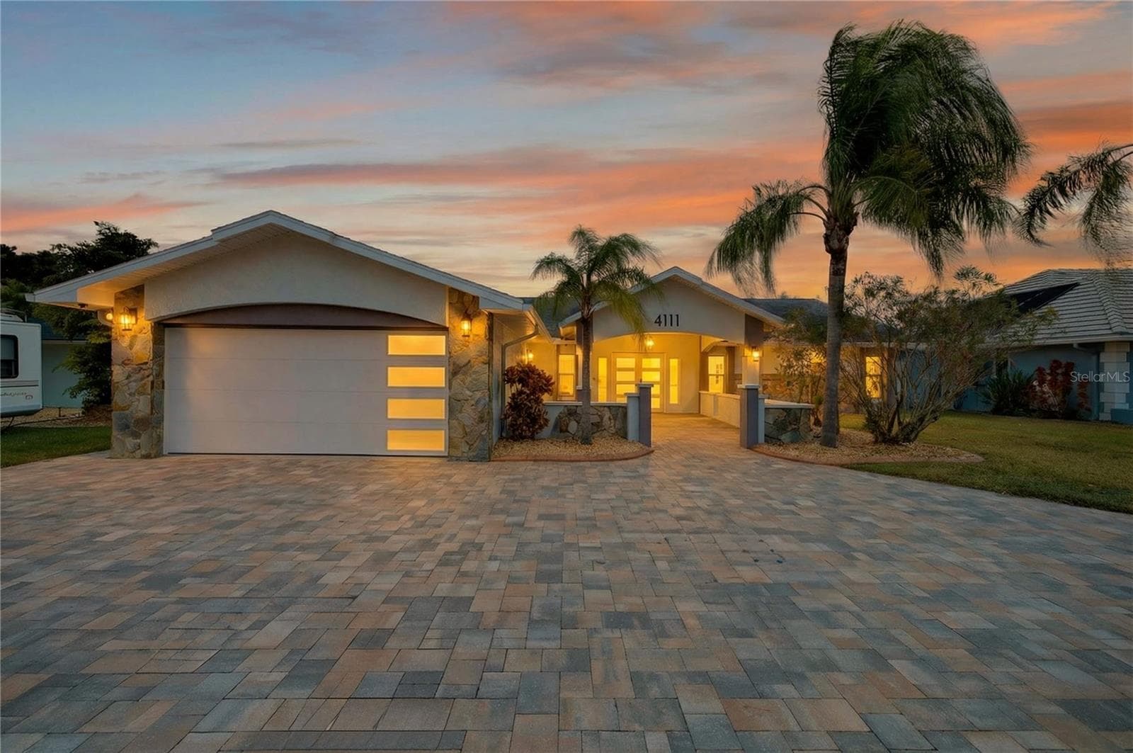4111 Marine Pkwy photo 2