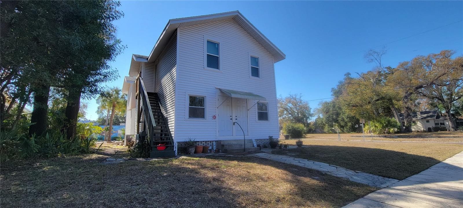 1846 2nd Ave N photo 2