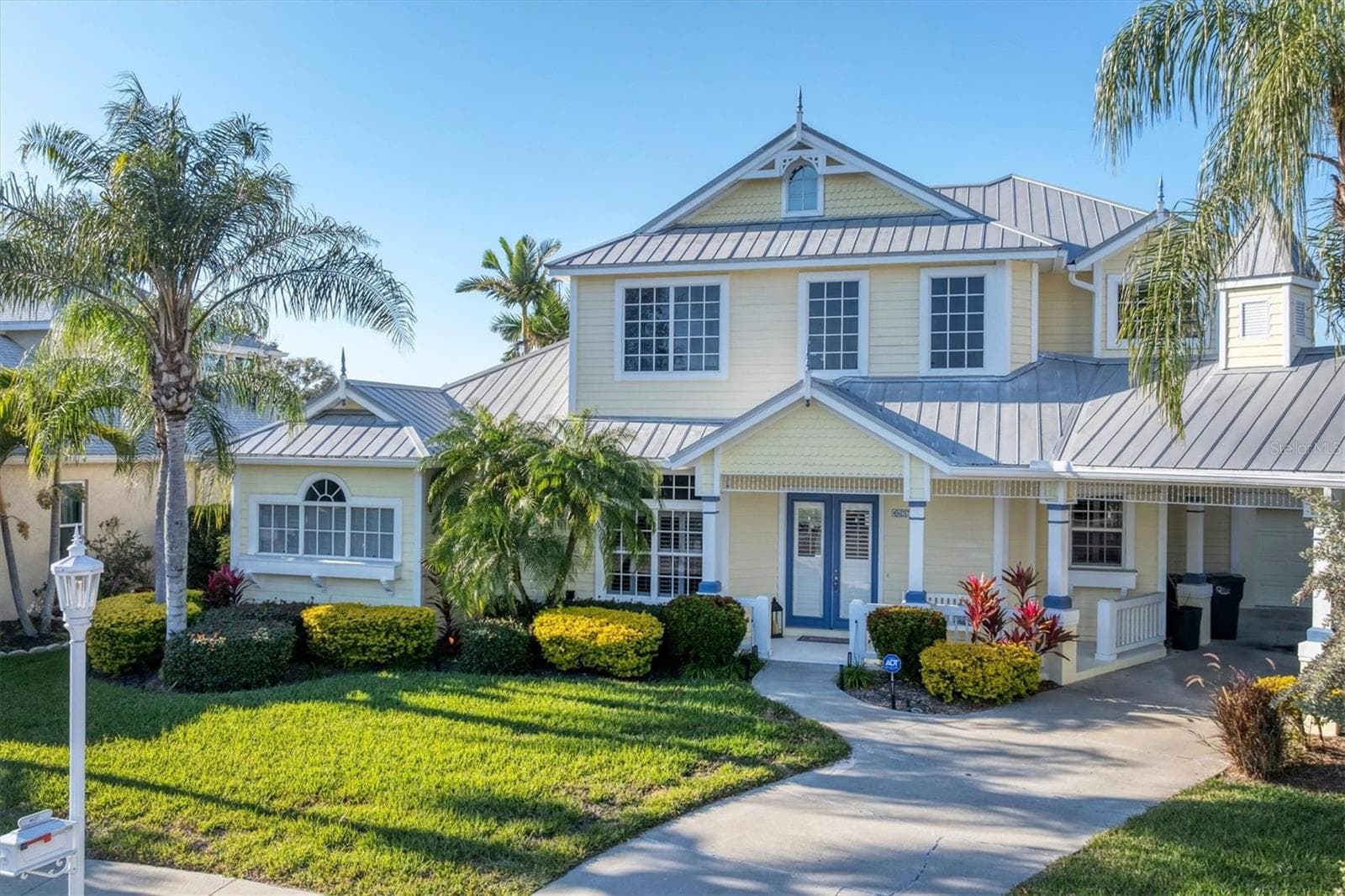 4627 Barracuda Dr photo 2