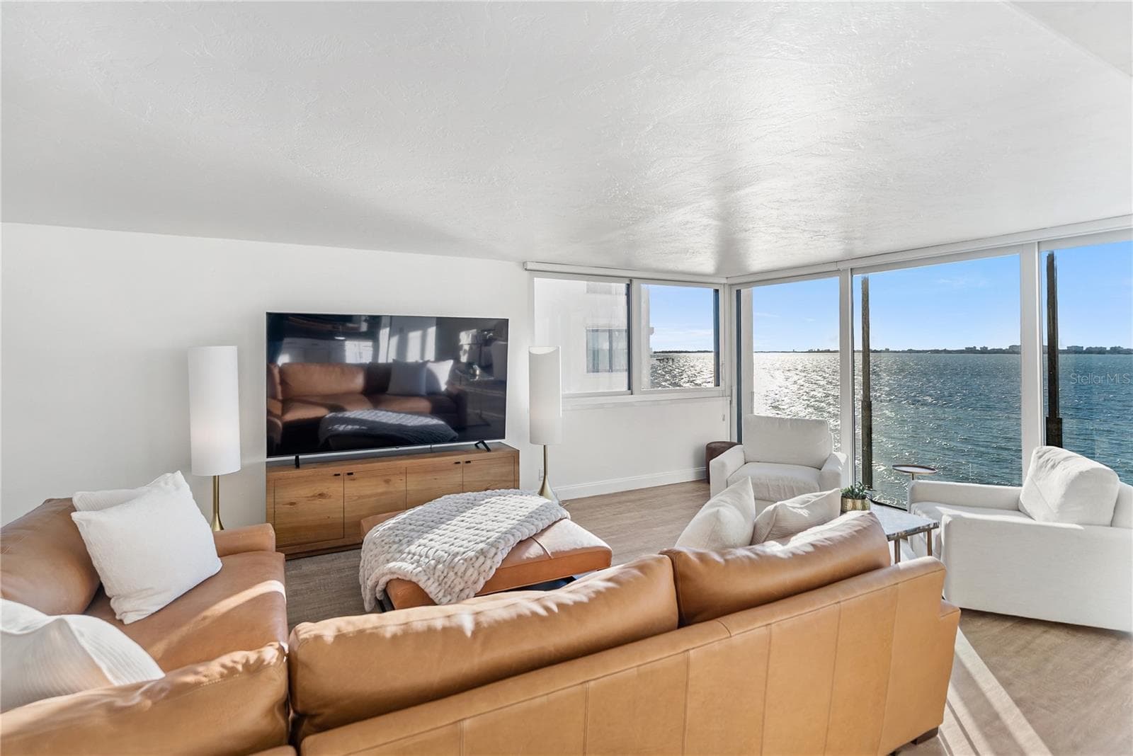 101 Sunset Dr #402 photo 2