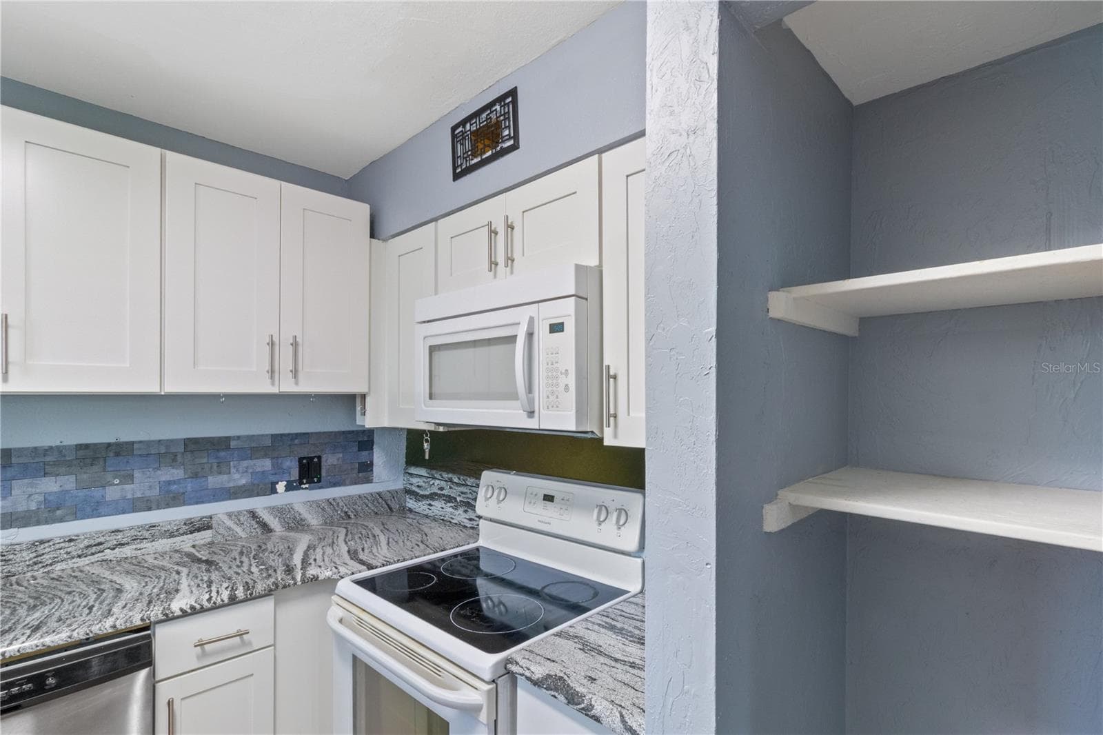 1836 N Crystal Lake Dr #19 photo 4