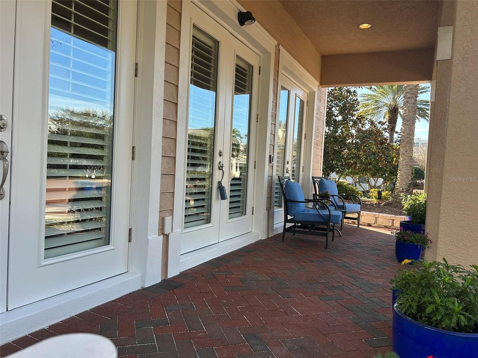 6101 Yeats Manor Dr photo 2