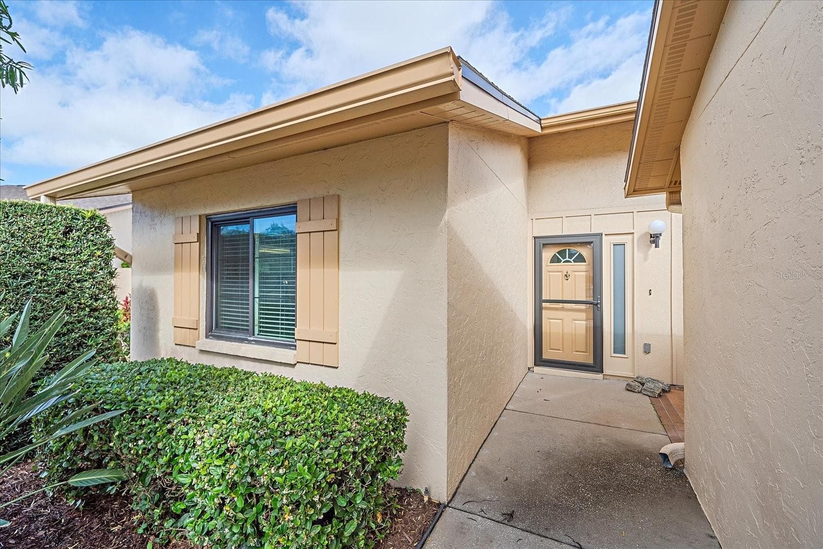 3135 Glen Elyn Blvd #13 photo 2