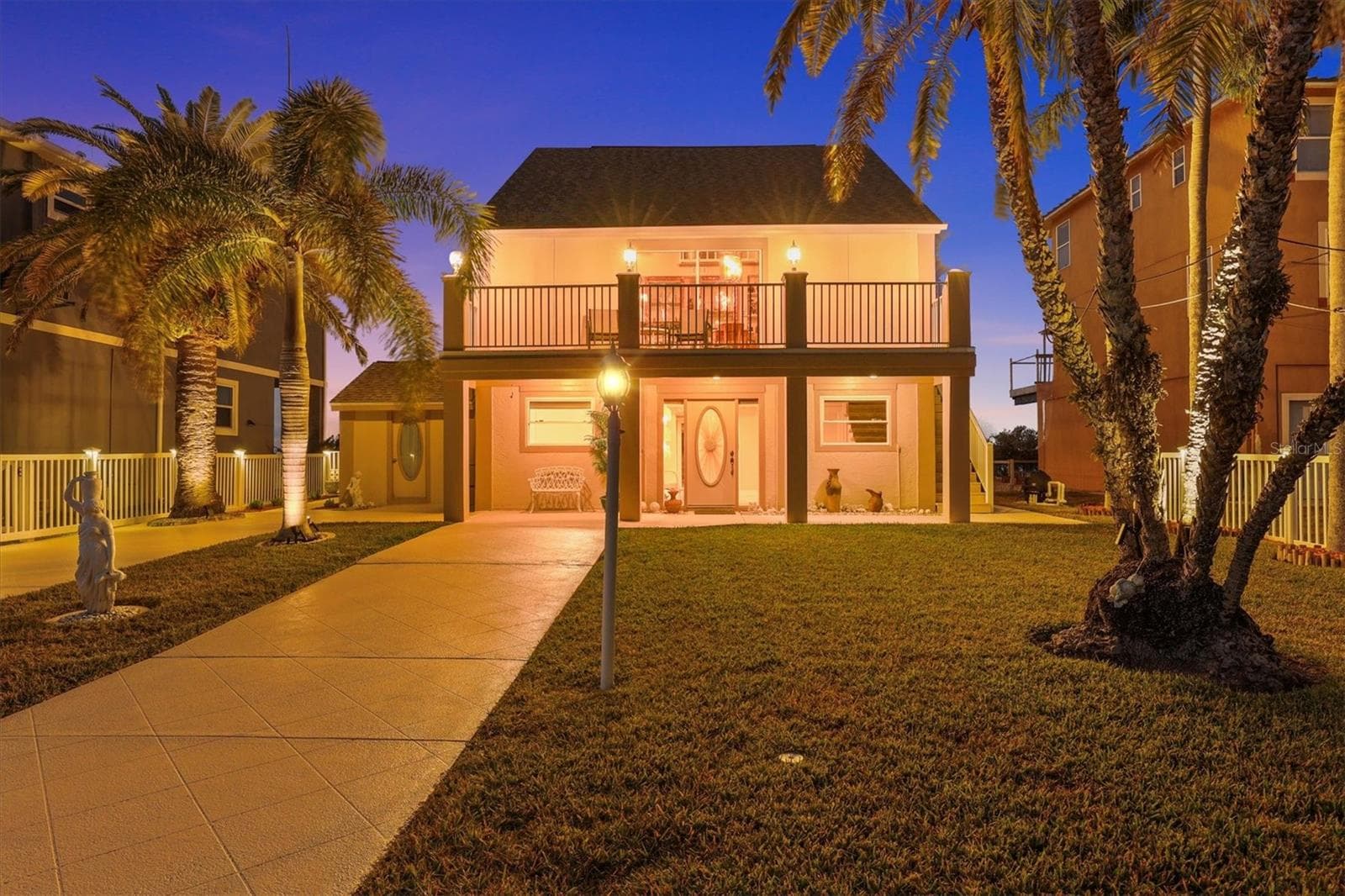 6511 Driftwood Dr photo 2