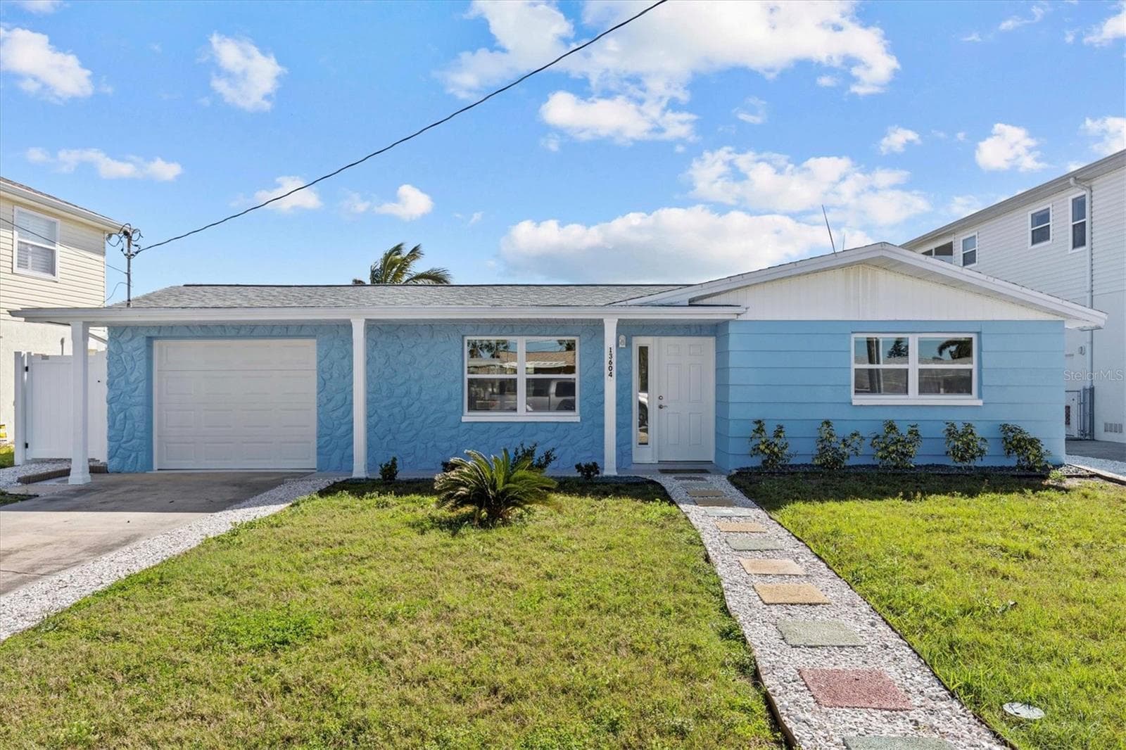 13604 Maria Dr photo 2