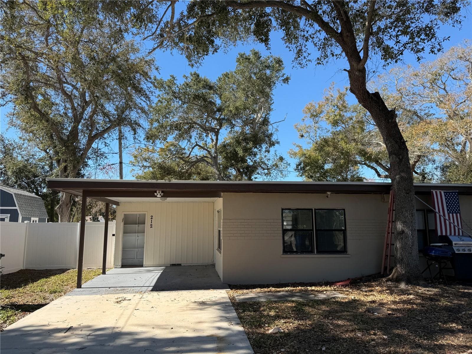 208-210-212 Elizabeth Ave #A,B photo 4