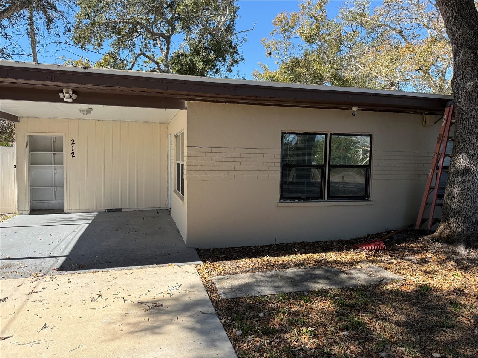 208-210-212 Elizabeth Ave #A,B photo 5