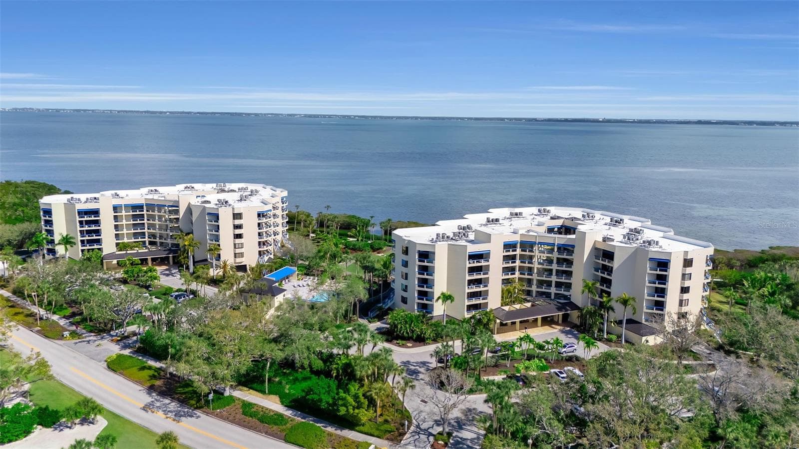 2110 Harbourside Dr #523 photo 2