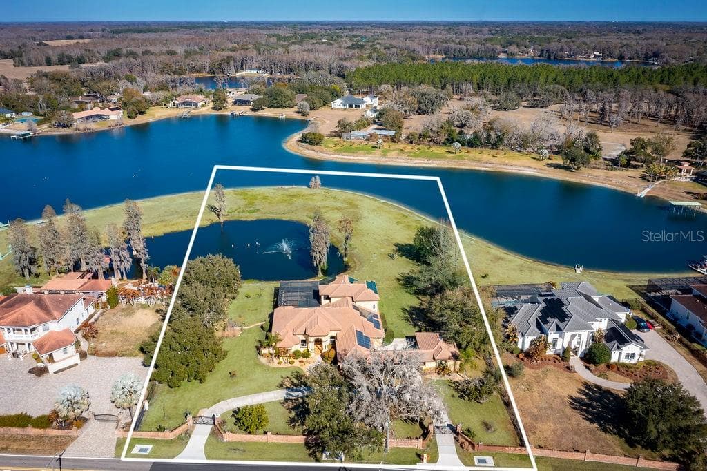17933 Patterson Rd photo 4