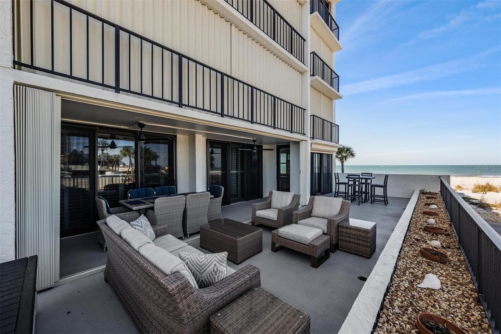 1400 Gulf Blvd #109 photo 2
