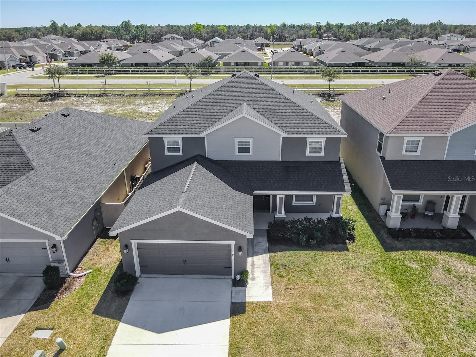 1015 Corso Dr photo 2