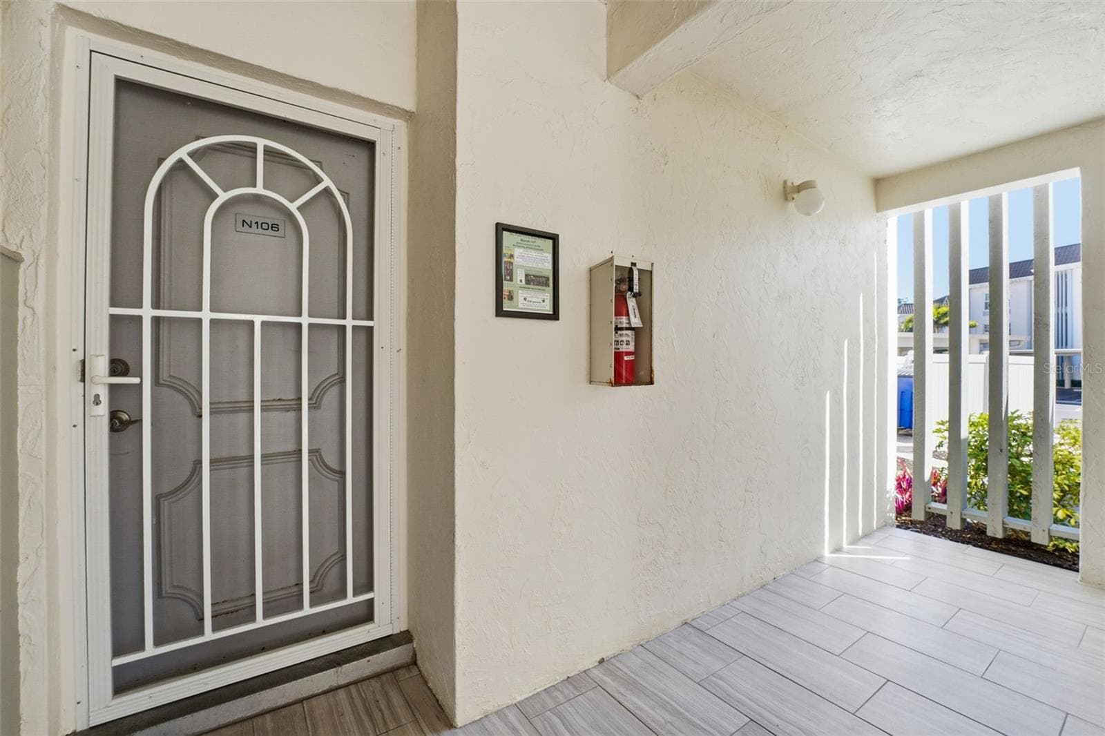 4440 Exeter Dr #106 photo 2