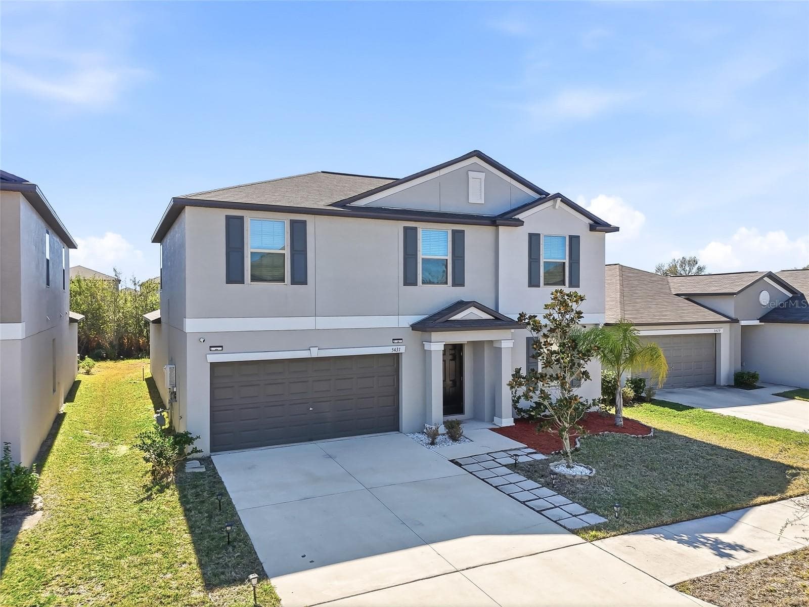 5431 Amaryllis Garden St photo 2