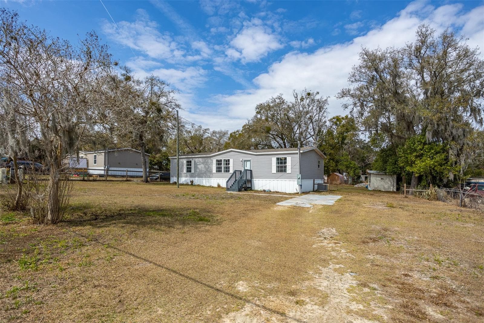 40545 Stewart Rd photo 2