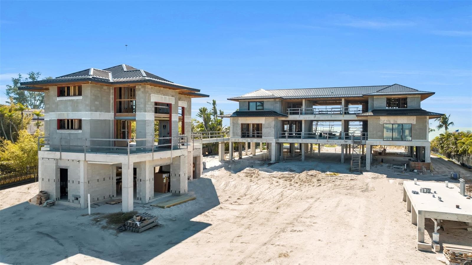 5965 Gulf Of Mexico Dr photo 2