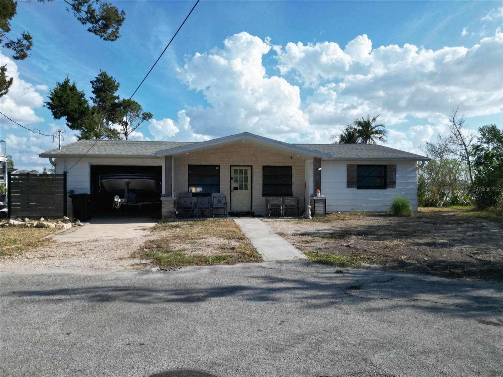 8402 Damen Ln photo 2