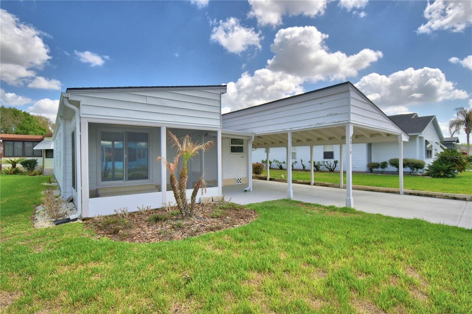 4816 Goldenview Ln photo 2