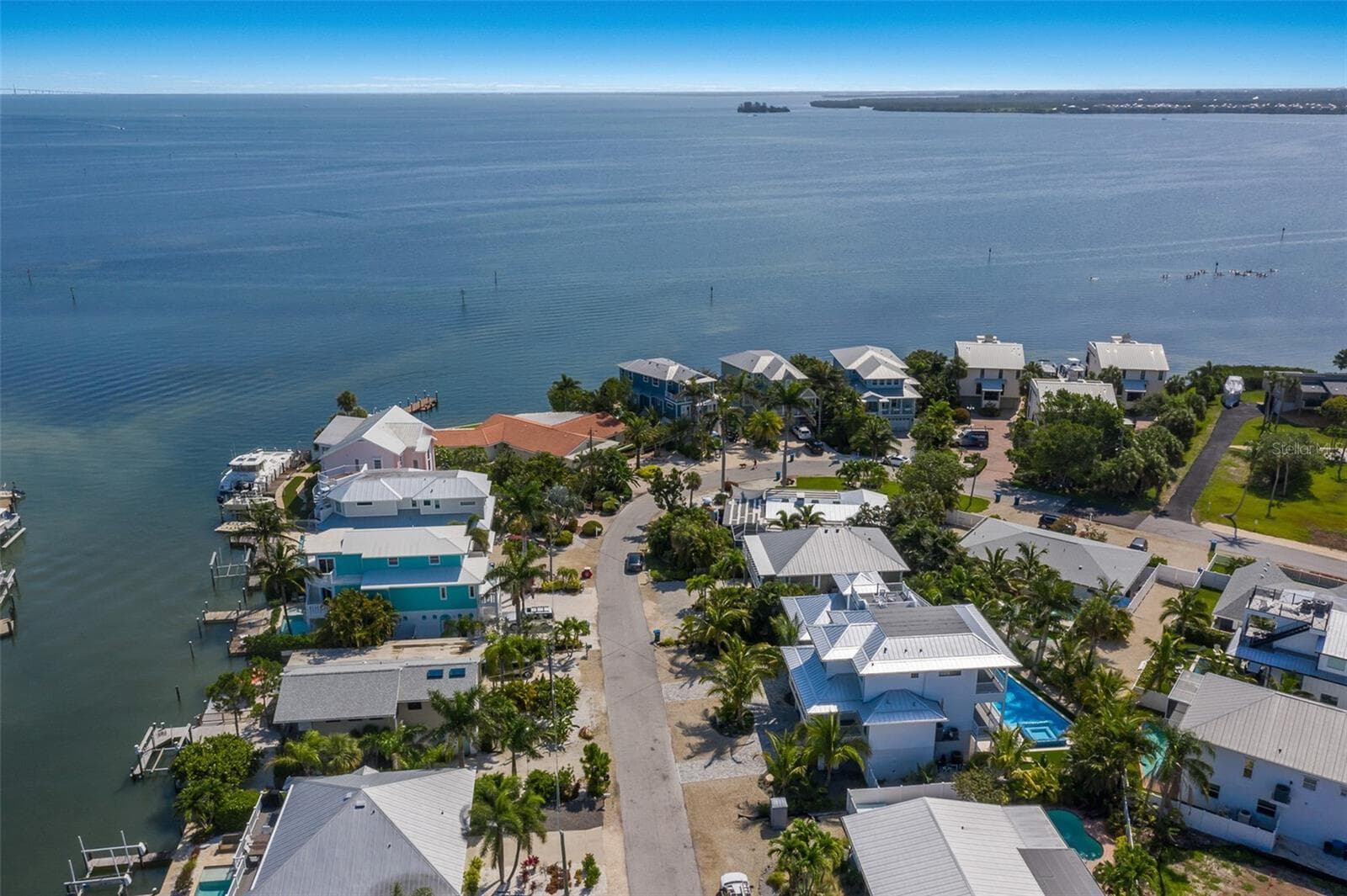 227 S Harbor Dr photo 2