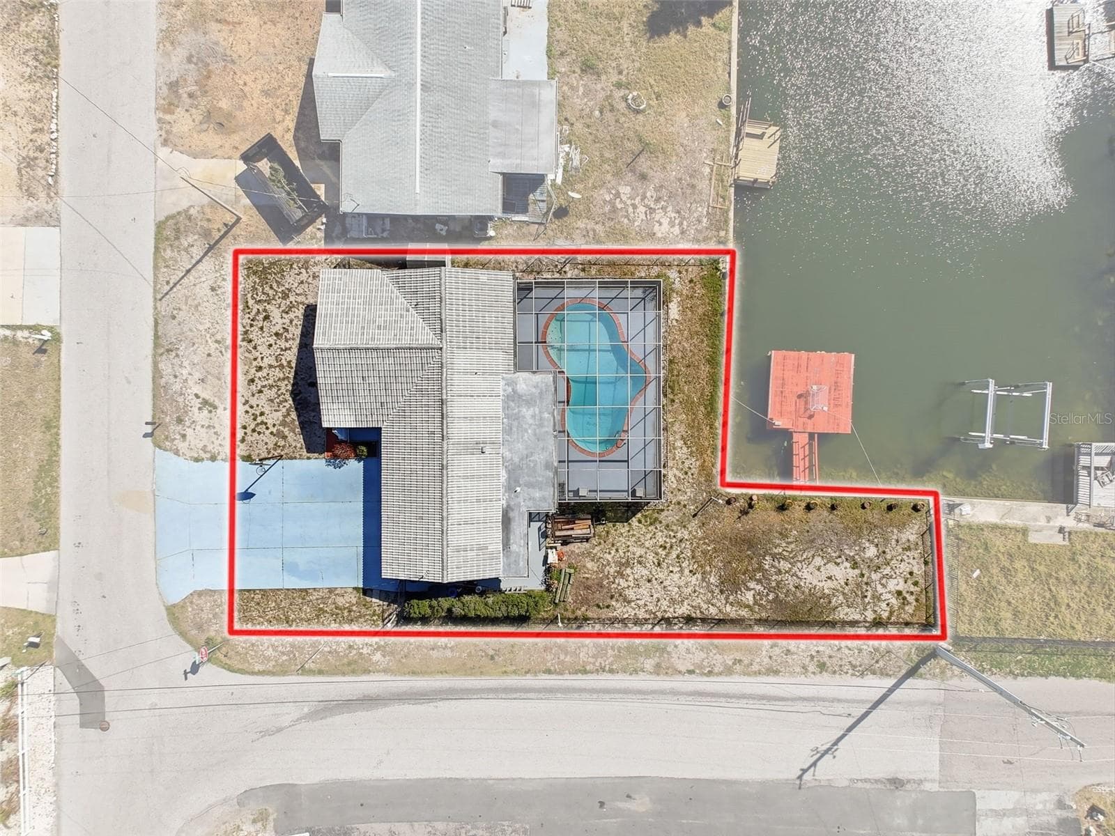13701 Veronica Dr photo 3