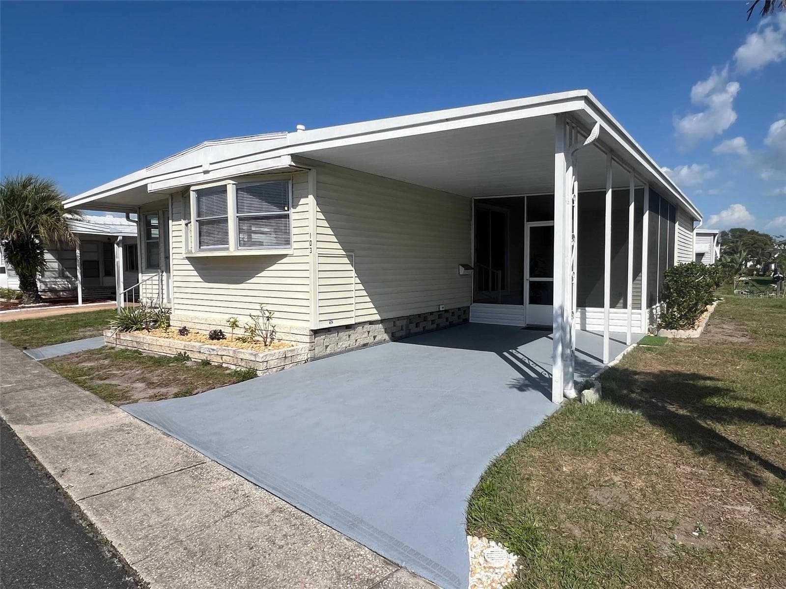 103 Pindo Palm St W photo 2