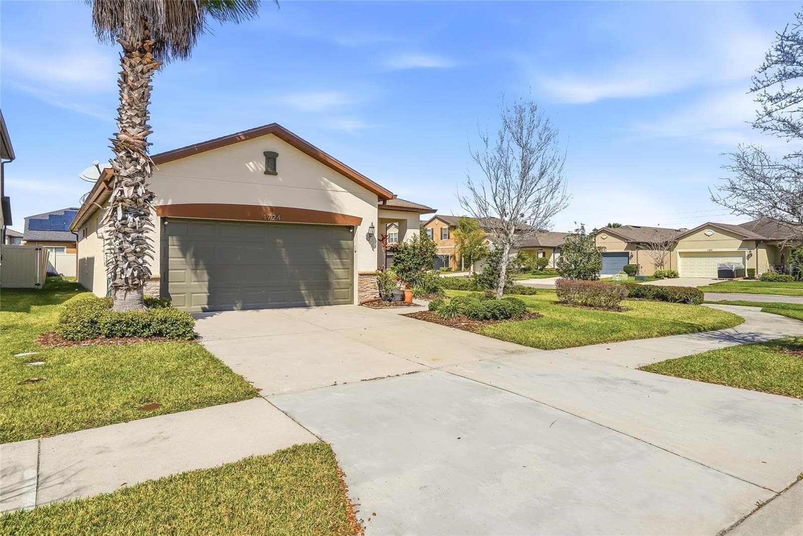 1724 Passage Key Ln photo 2