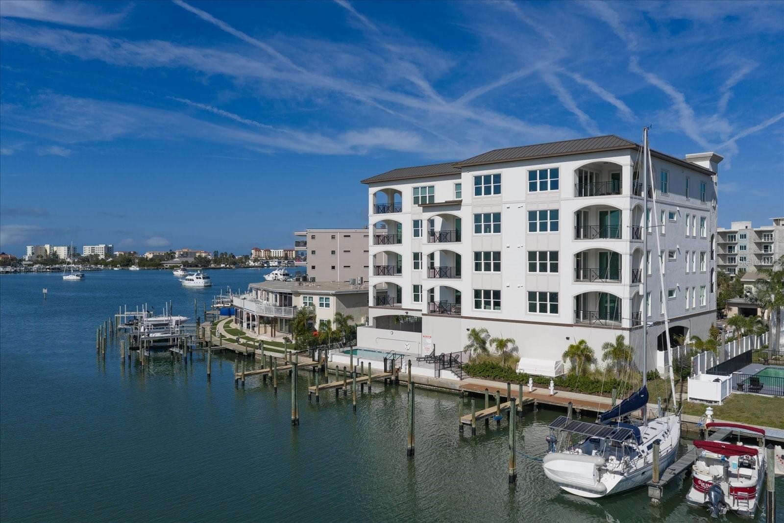 211 Dolphin Pt #201 photo 3