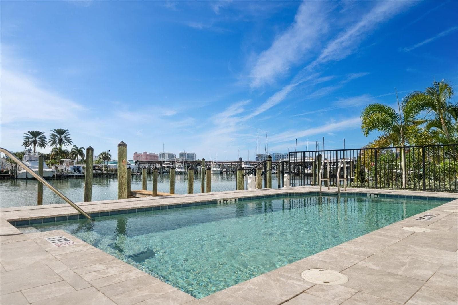 211 Dolphin Pt #401 photo 2