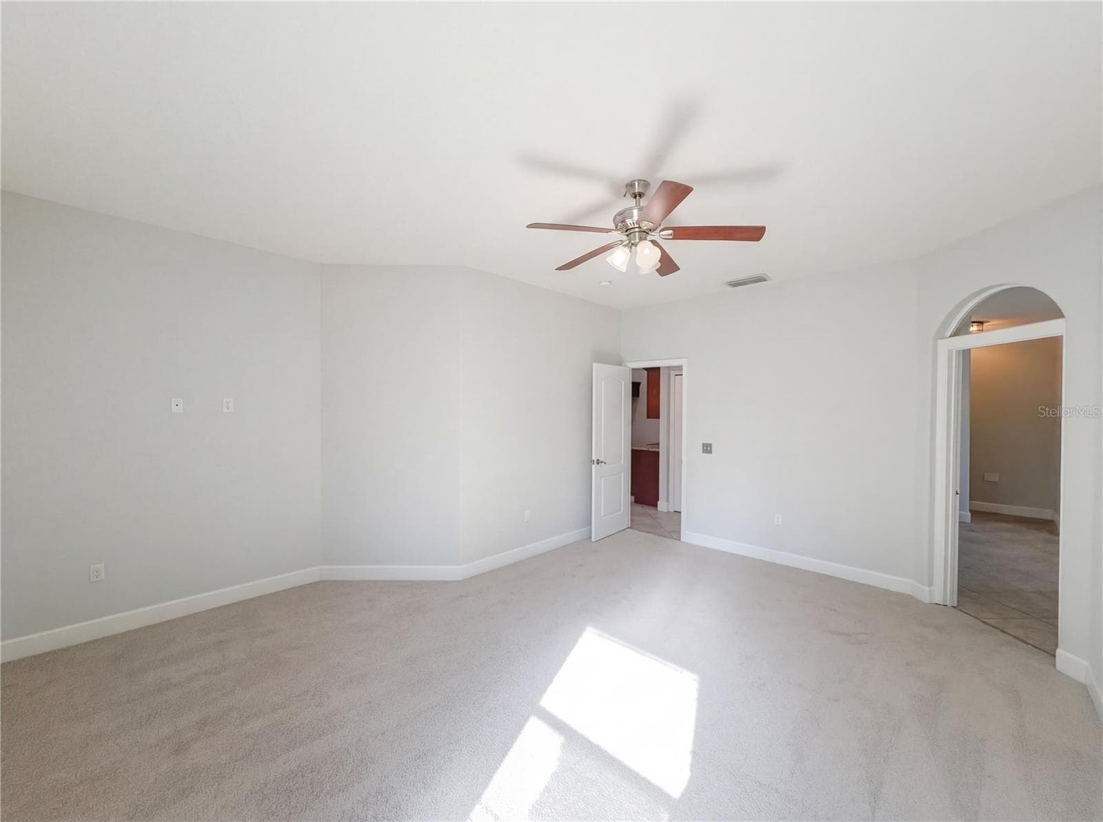 6326 Hickory Leaf Pl photo 4