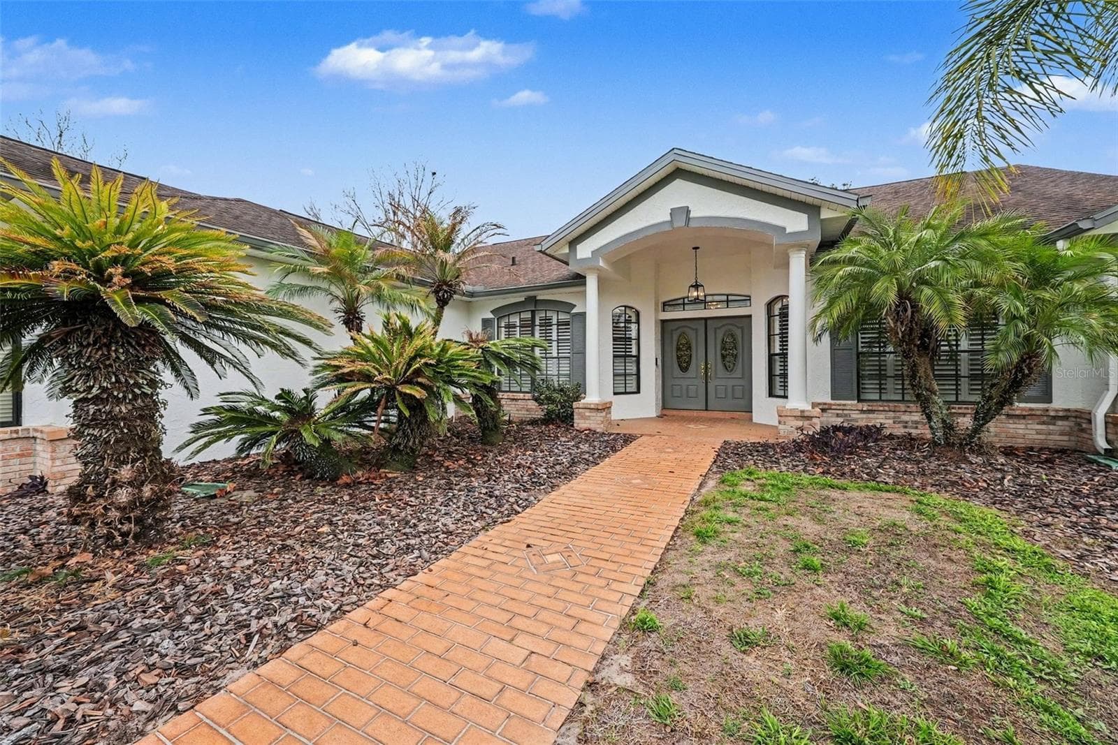 19216 Ridgelake Dr photo 2