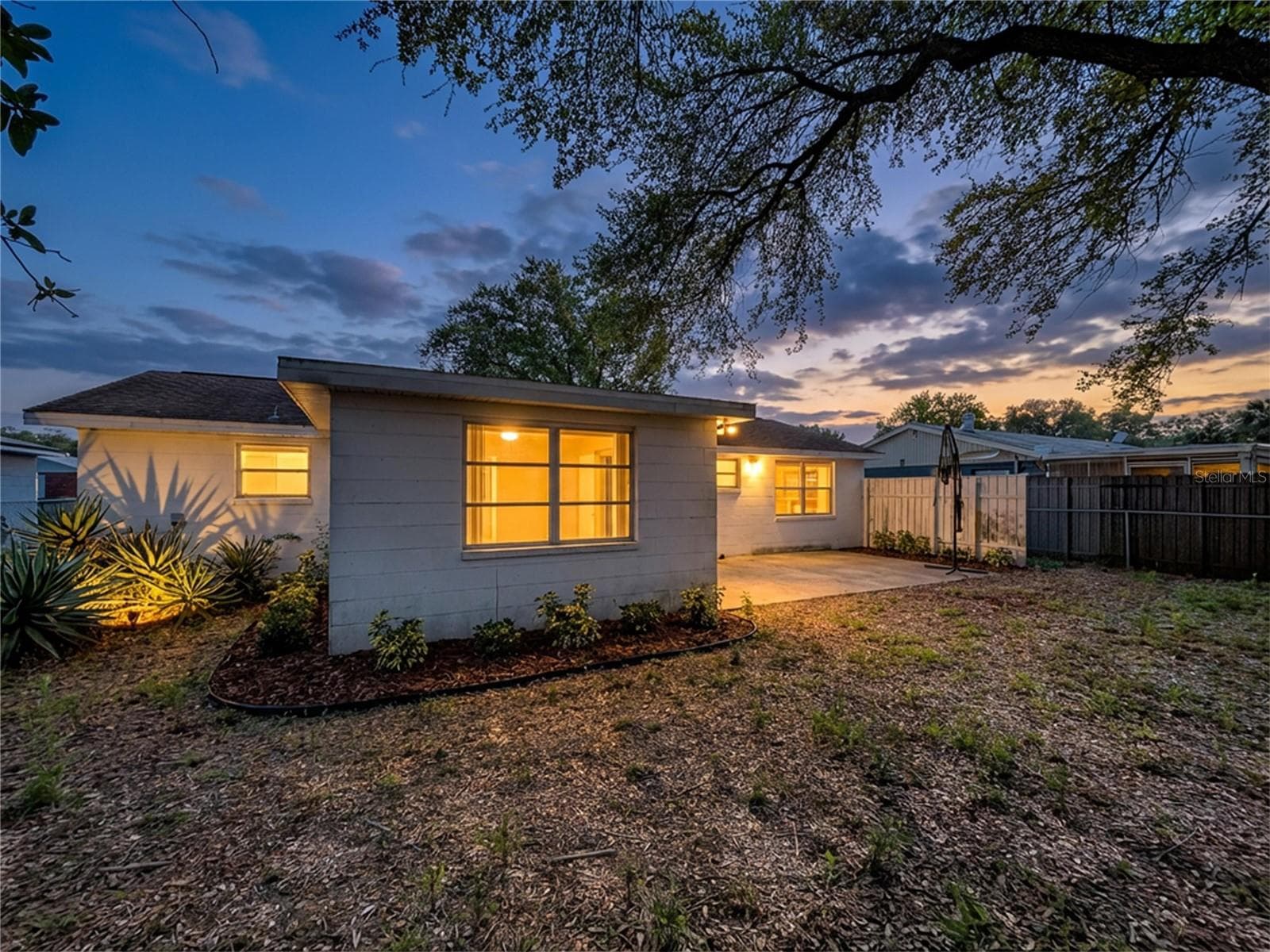 9741 Lamantin Dr photo 3