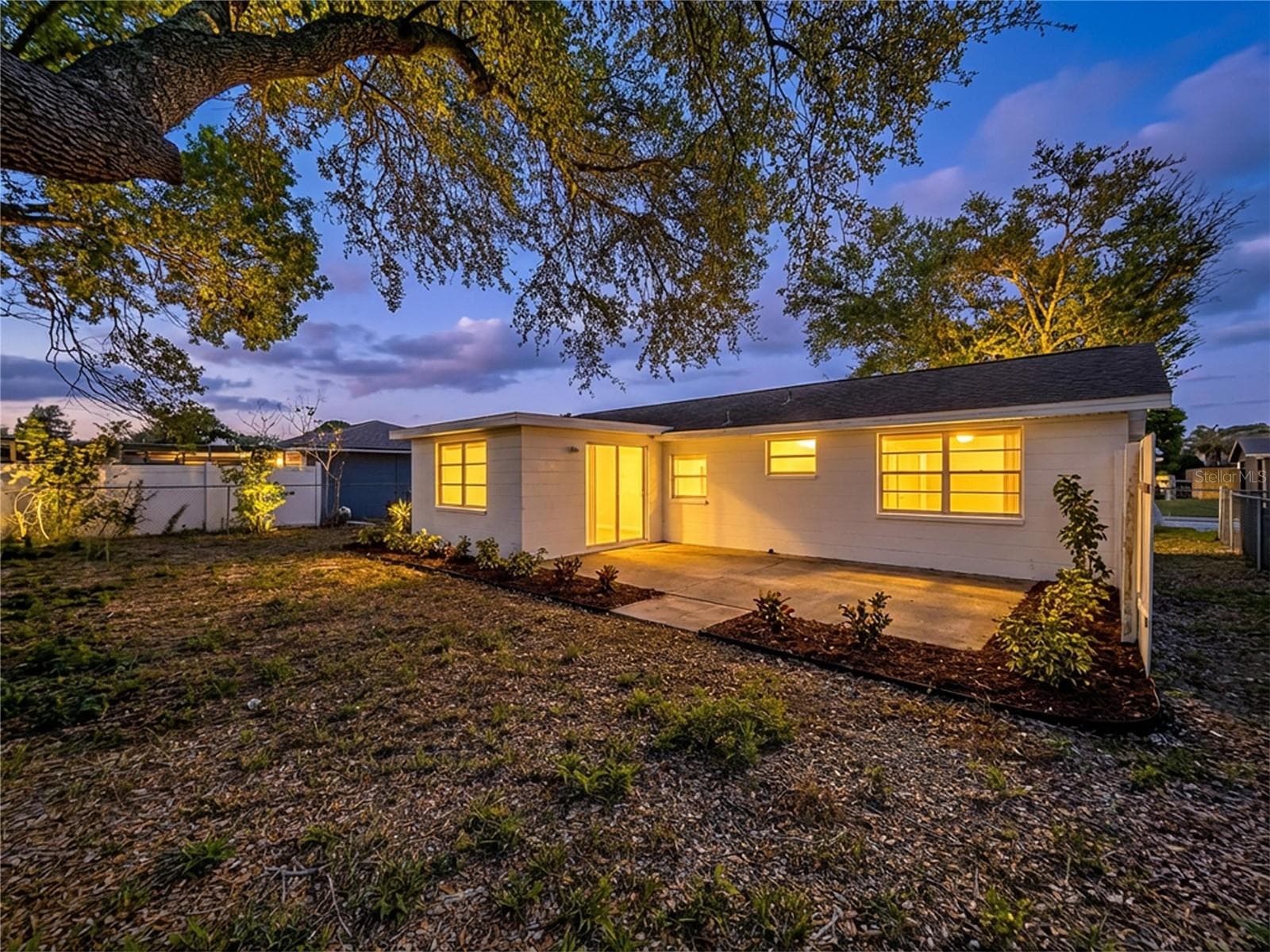 9741 Lamantin Dr photo 4