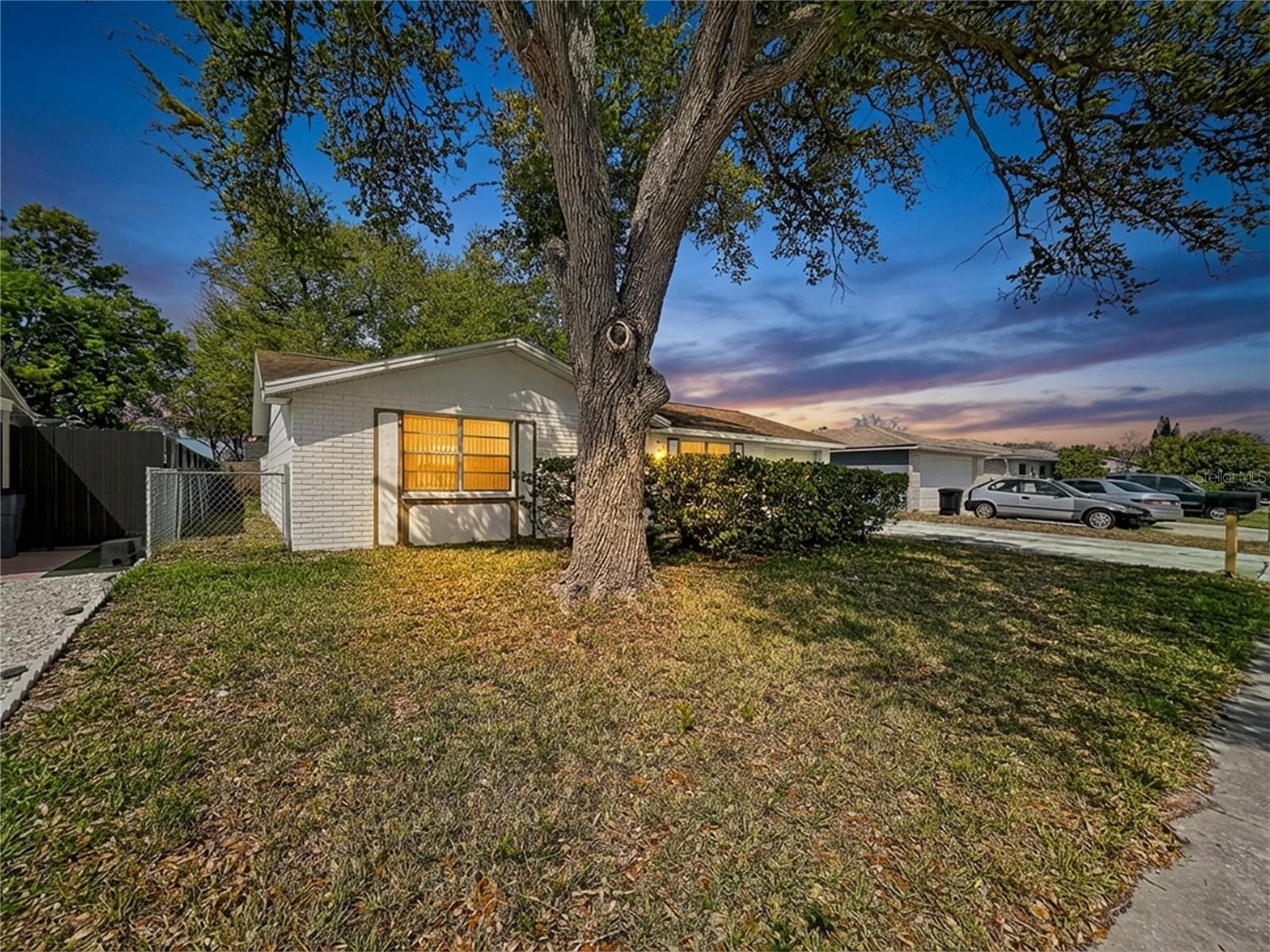 9741 Lamantin Dr photo 5