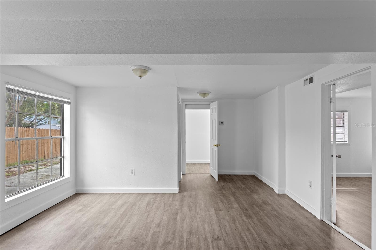 4103 N Howard Ave photo 3