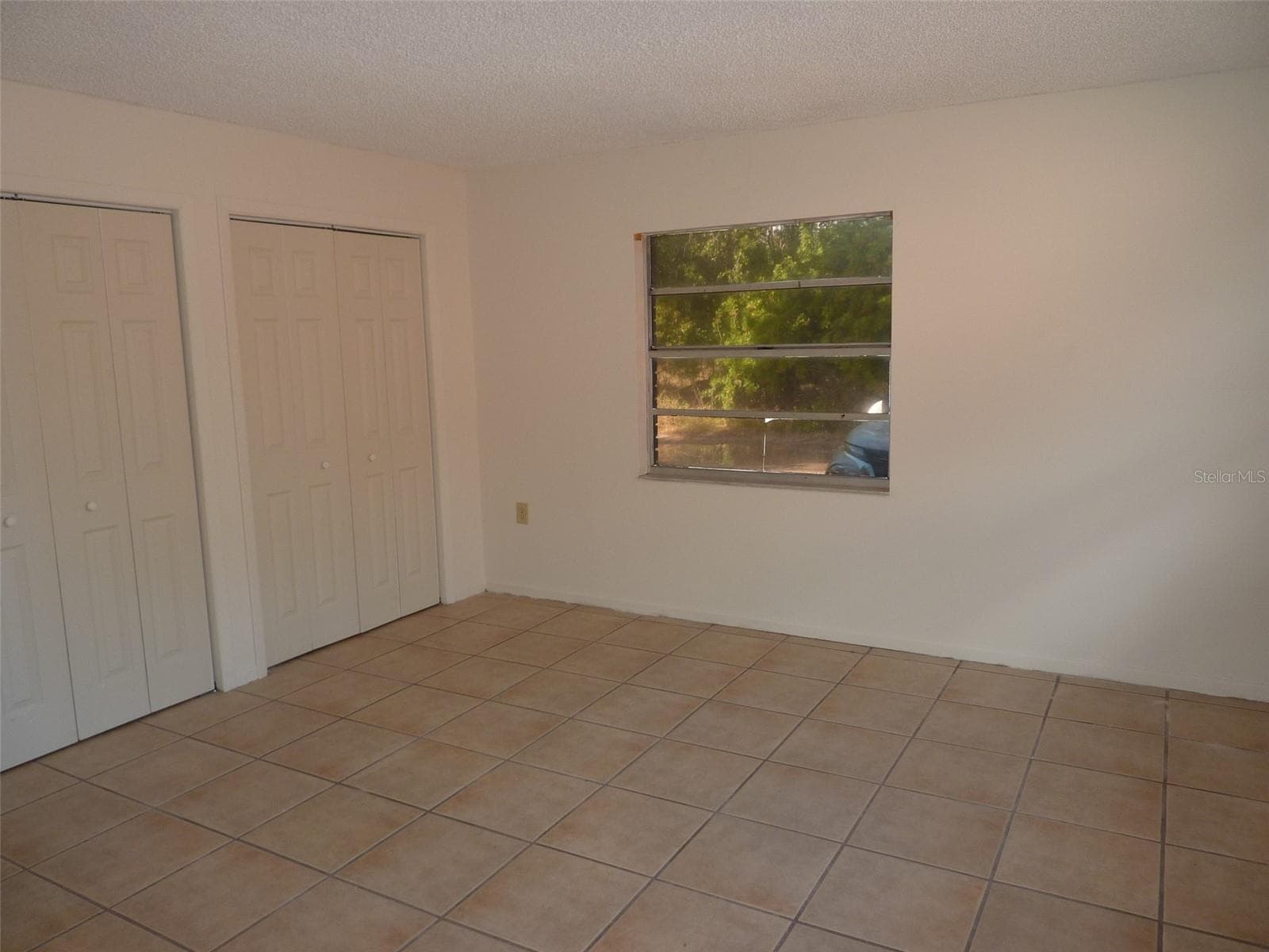 1154 Fairway Dr photo 4